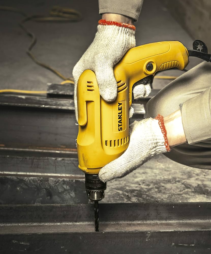 FURADEIRA 3/8 550W 127V STANLEY