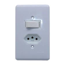 INTERRUPTOR SIMPLES C/ TOMADA 10A 250V ILUMI SAFIRA